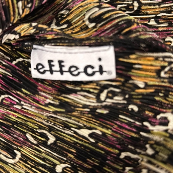 EUC multi color accordion Effeci top size large - Picture 3 of 6